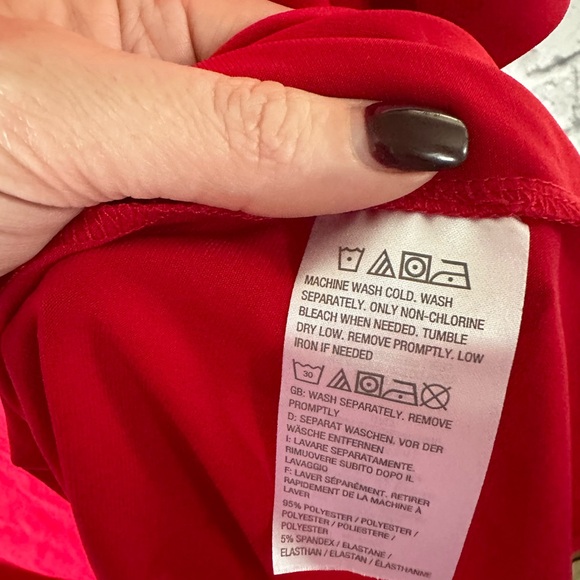 Sz L Susan Graver Essentials Excellent condition!Red w/ bar wearable perfection! - Picture 4 of 4